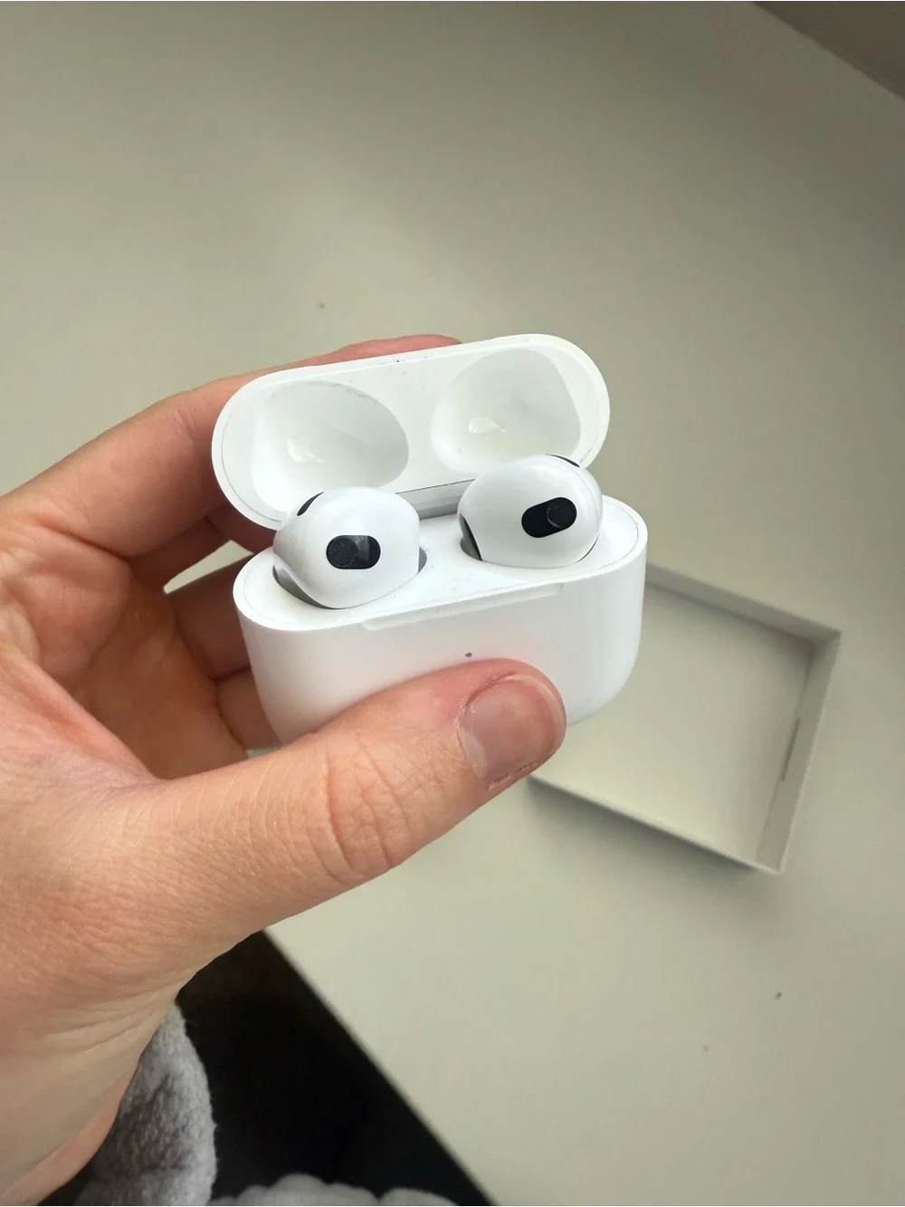 Apple White Wireless Earbuds with Stem Design